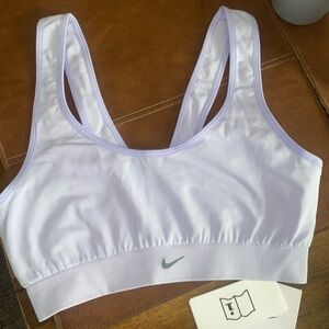 Nike Women's White Sports Bra size s